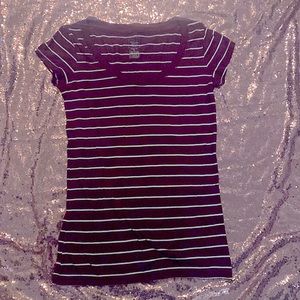 Burgundy and white stripes Mossimo t-shirt (size Medium)